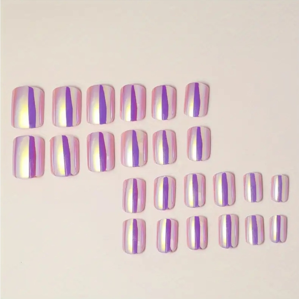 🎉 Host Pick 🎉 Glossy Purple Chrome Press On Nails - 24 Pieces - Picture 2 of 6